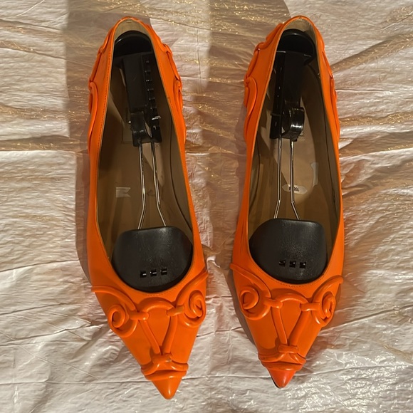 Valentino Orange Luxury Dress Shoes. Beautiful Condition 8.5 - Picture 4 of 6